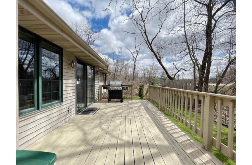 3178 N Crystal Springs Rd, Janesville, WI 53545