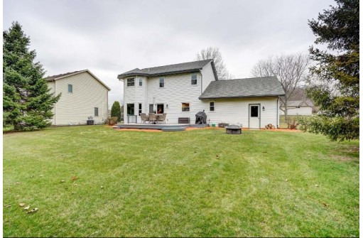 511 Meadow View Ln, DeForest, WI 53532