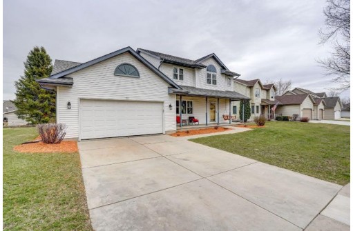 511 Meadow View Ln, DeForest, WI 53532