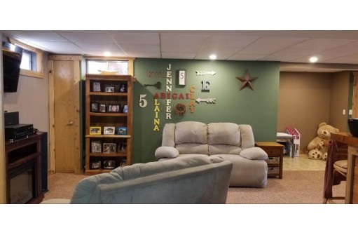 S1116 Hopi Ct, La Valle, WI 53941