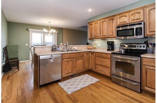 115 S Concord Pl, Watertown, WI 53094