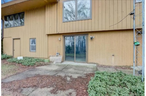 769 Pinecrest Dr, Jefferson, WI 53549