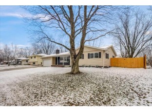 443 W Elm St Sun Prairie, WI 53590