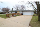 930 E Prospect St, Lake Mills, WI 53551