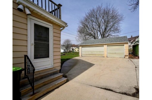 918 N Spring St, Beaver Dam, WI 53916