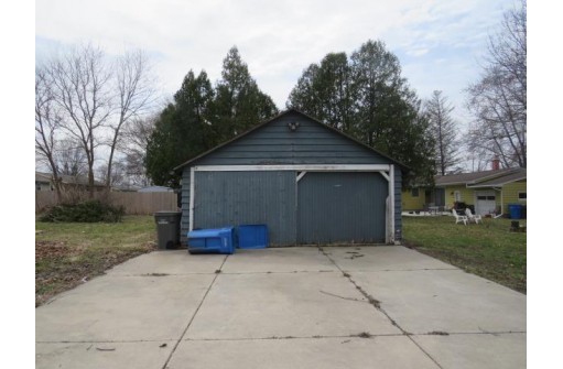 905 Clark St, Watertown, WI 53094