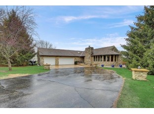 2744 Buergin Rd Sun Prairie, WI 53590