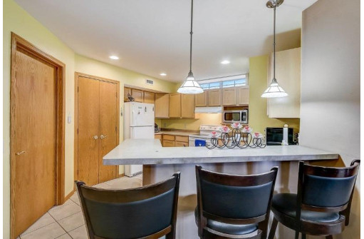 3013 Stratton Way, Madison, WI 53719