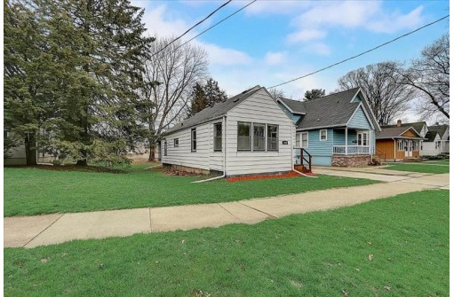 1909 Loftsgordon Ave, Madison, WI 53704