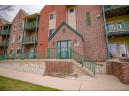 1901 Carns Dr 101, Madison, WI 53719