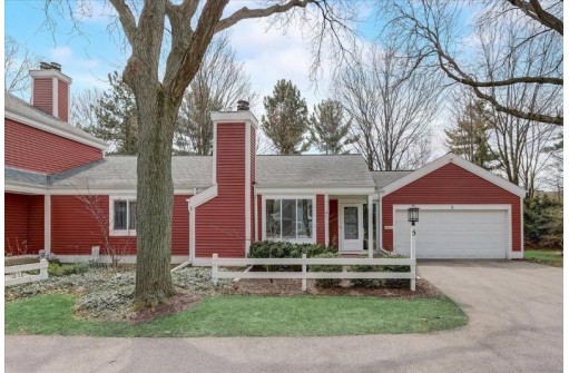 5 Winterberry Tr, Madison, WI 53717