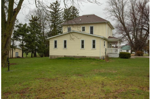 6705 Lancaster Rd, Platteville, WI 53818