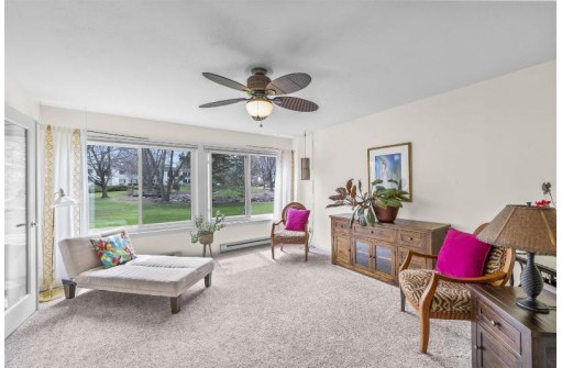 1521 Golf View Rd B, Madison, WI 53704