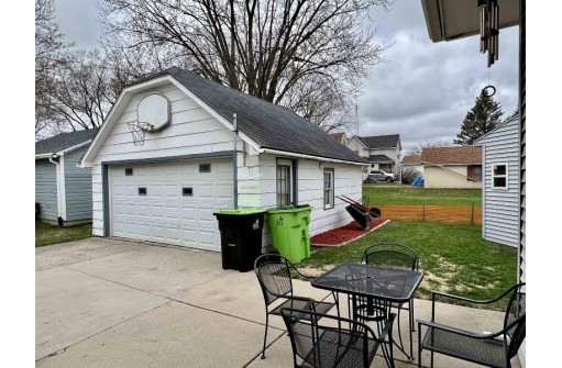 920 Madison St, Beaver Dam, WI 53916