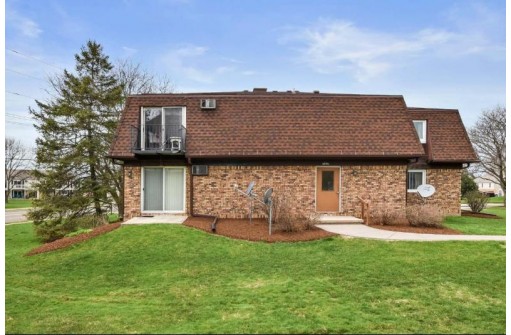 7402 Century Ave 1, Middleton, WI 53562