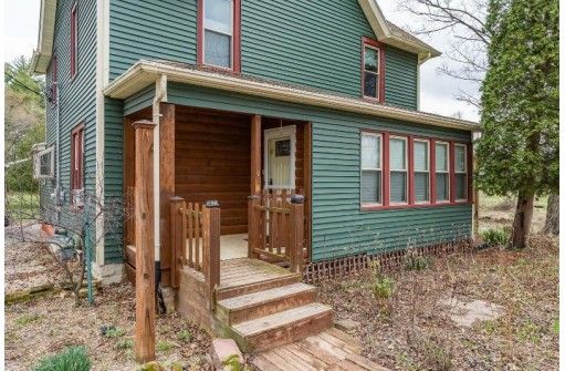 206 S Maple St, North Freedom, WI 53951