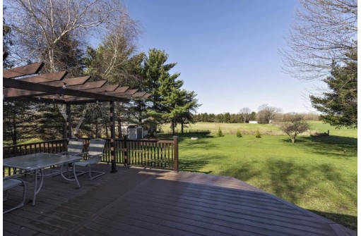 N6443 Wollin Rd, Lake Mills, WI 53551