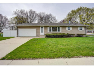 1459 Steven St Sun Prairie, WI 53590