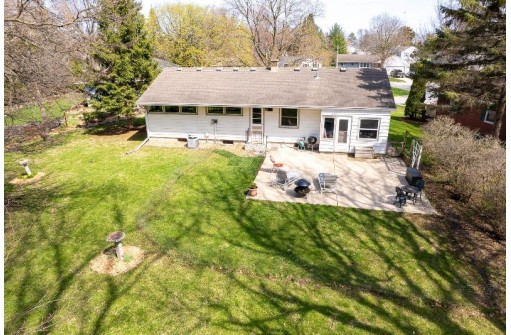 719 Mildred Ct, Lake Mills, WI 53551-1052