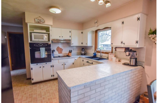 W874 Sunnyside Rd, Green Lake, WI 54941