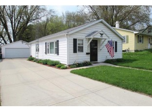 523 Nelson St Fort Atkinson, WI 53538-1339