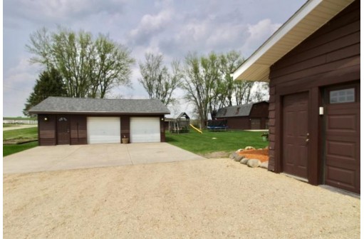 8534 W Footville Hanover Rd, Janesville, WI 53548