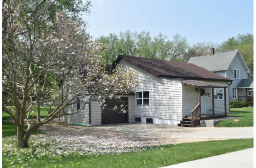 309 E North St, DeForest, WI 53532