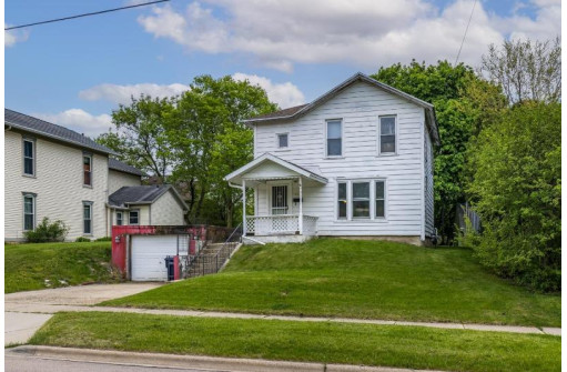 414 Prospect Ave, Janesville, WI 53545