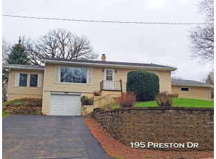 195 Preston Dr Platteville, WI 53818-3020