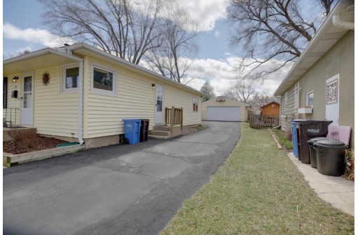 6721 North Ave, Middleton, WI 53562