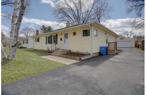 6721 North Ave, Middleton, WI 53562