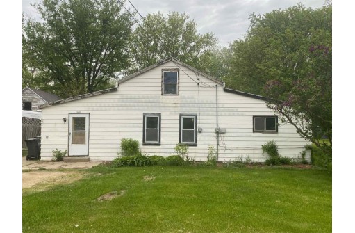 576 Edgerton Rd, Edgerton, WI 53534