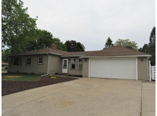 2537 River View Dr Janesville, WI 53546