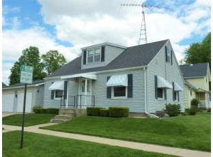 429 S Drummond St Waupun, WI 53963-1938