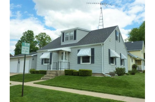 429 S Drummond St, Waupun, WI 53963-1938