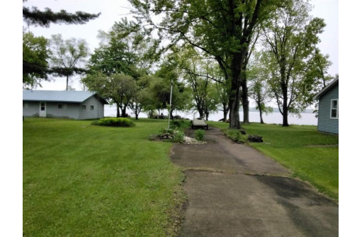 W475 Huron Bay Dr, Montello, WI 53949