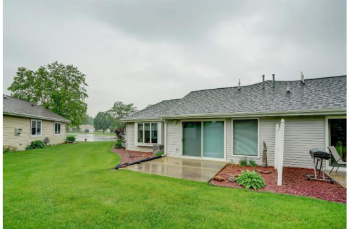 545 Meadowbrook Ct, Marshall, WI 53559