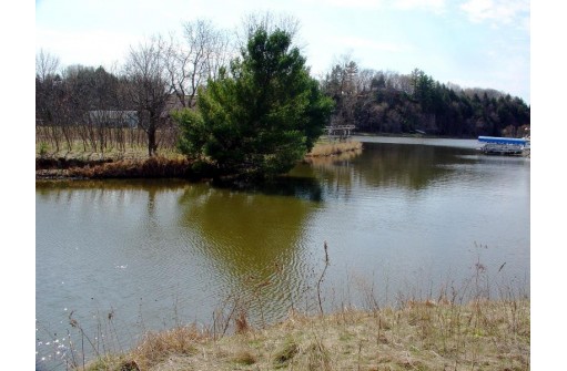 L9 GULL Warbler Ct, La Valle, WI 53941