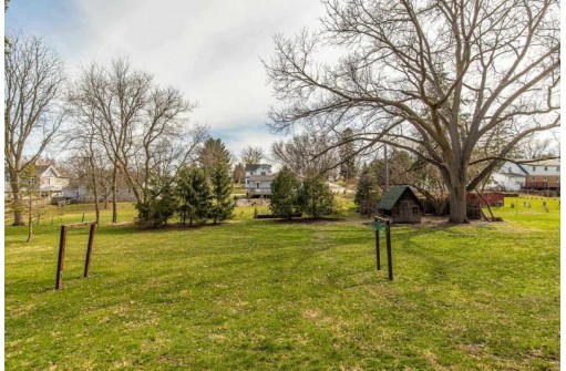 319 7th Ave, New Glarus, WI 53574