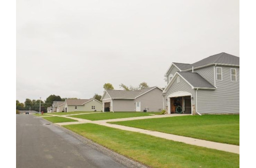 109 Prairie View Dr, Beaver Dam, WI 53916