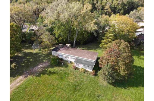 W8042 County Road B, Lake Mills, WI 53551