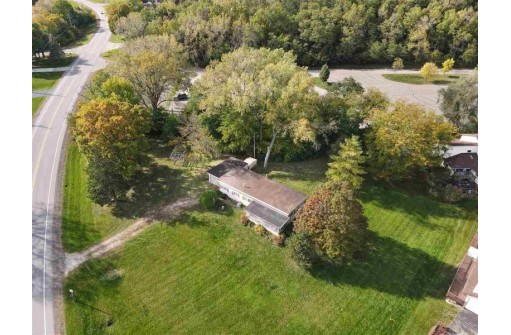 W8042 County Road B, Lake Mills, WI 53551