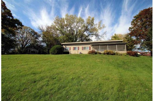 W8042 County Road B, Lake Mills, WI 53551