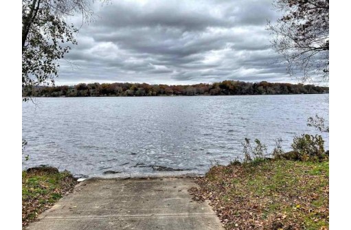 LOT 4 Lake Dr, Lodi, WI 53555