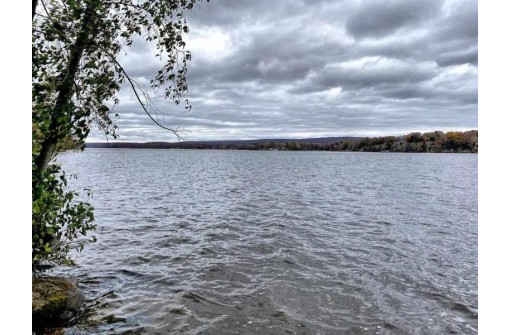 LOT 4 Lake Dr, Lodi, WI 53555