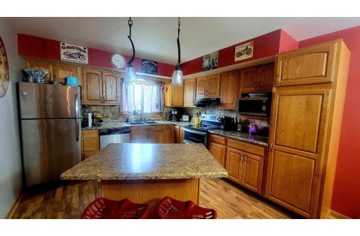 816 Pleasant St, Mineral Point, WI 53565