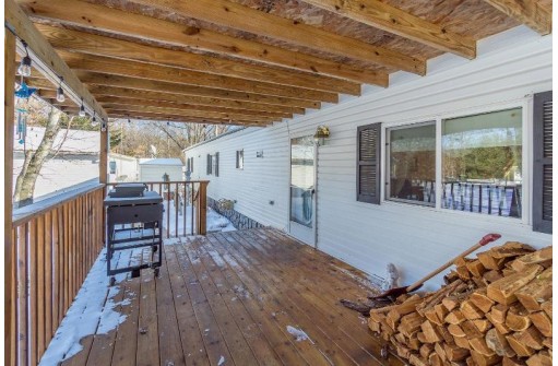 E10589 Joy Rd, Baraboo, WI 53913