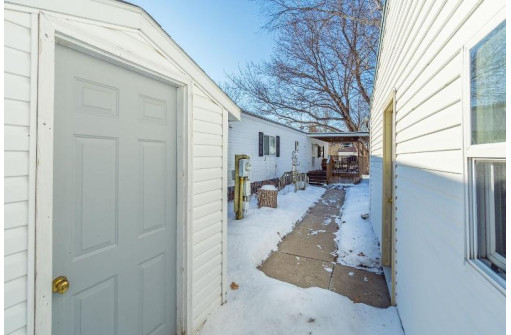 E10589 Joy Rd, Baraboo, WI 53913