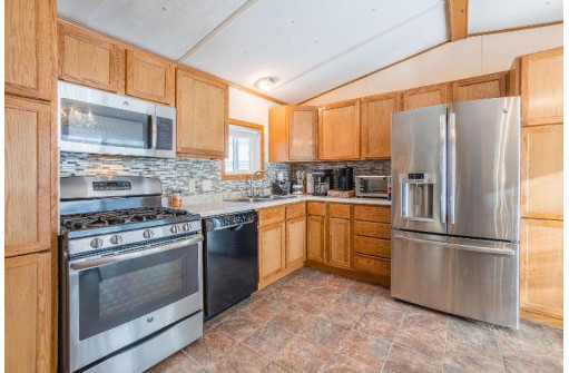 E10589 Joy Rd, Baraboo, WI 53913