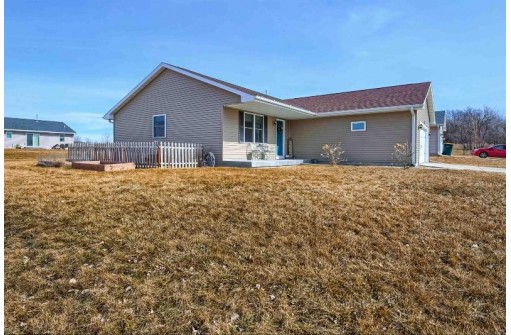 1677 Ila St, Fort Atkinson, WI 53538